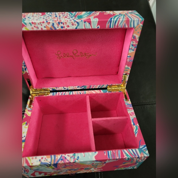 Lilly Pulitzer Jewelry - Lilly Pulitzer Jewelry Box Dragonfruit Sunken Treasure Pattern Pink Turquoise